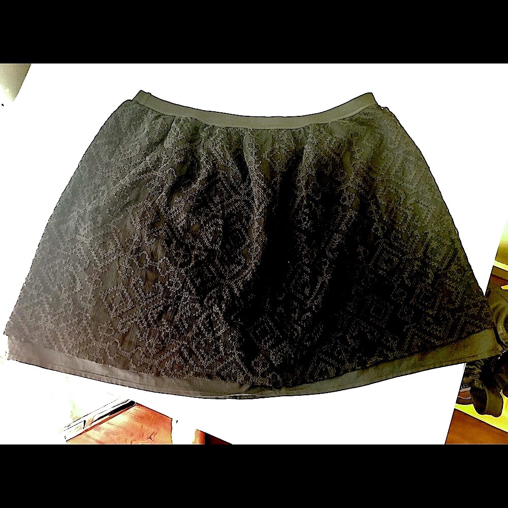 Madewell lace overlay mini skater skirt (black)
